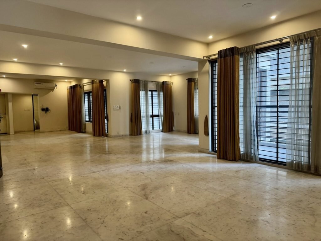 Flat for sale in baridhara diplomatic zone